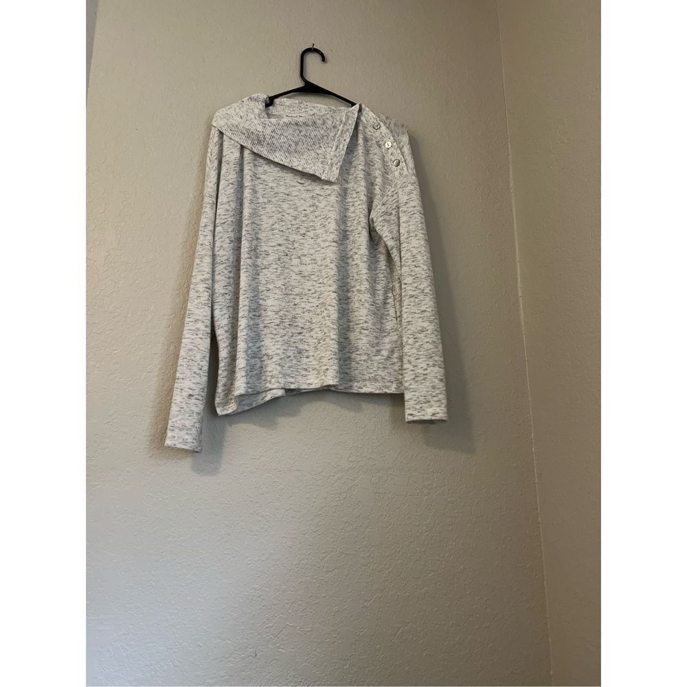 Michael stars heather grey button sweater shirt S